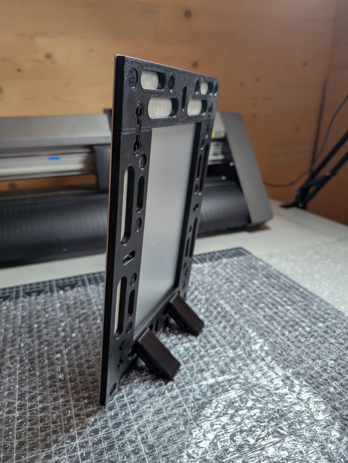 HD metal print with display stand