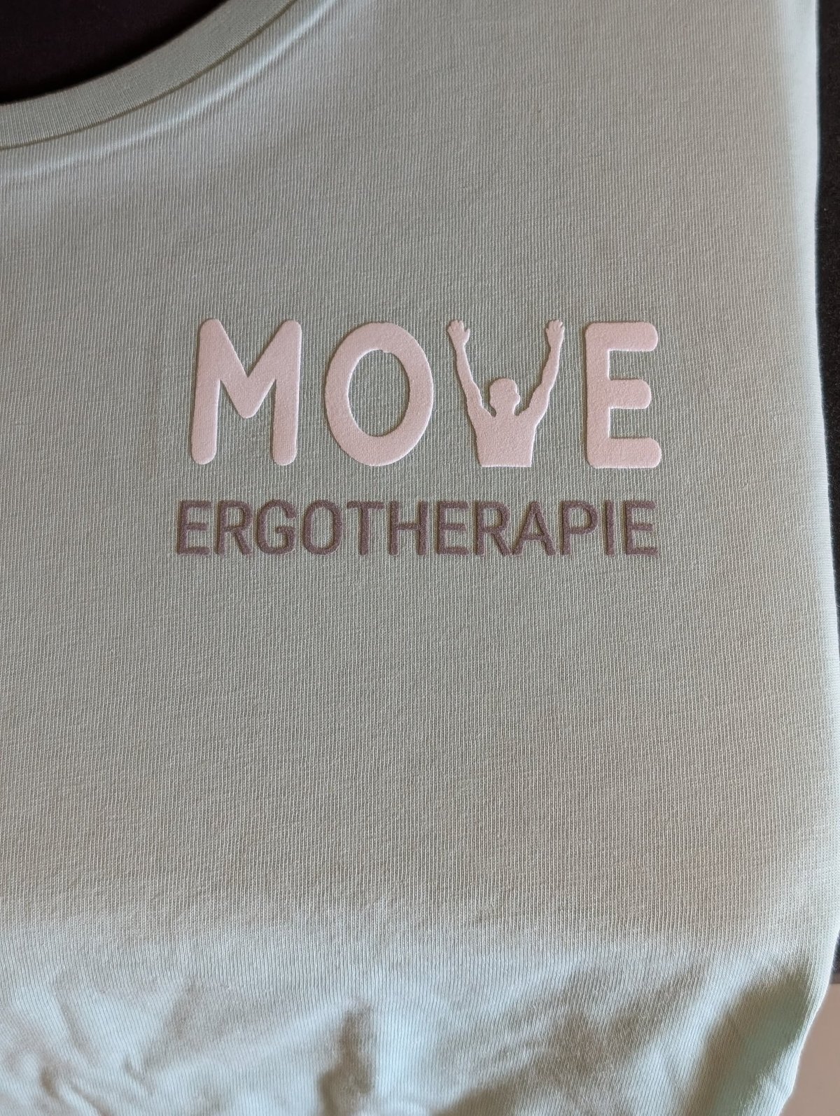 MOVE Ergotherapie & Neurofeedback — practice clothing finished with flock vinyl